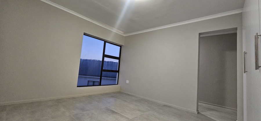 5 Bedroom Property for Sale in Myburgh Park Western Cape